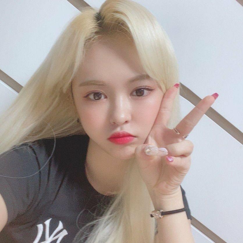 EVERGLOW 박지원1