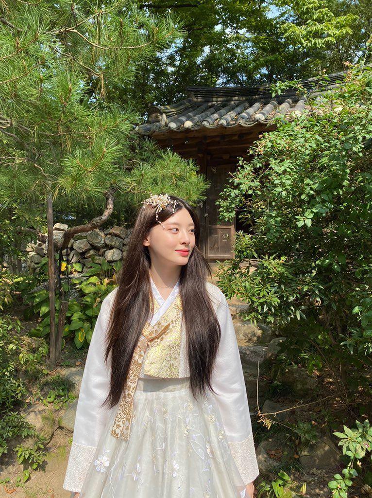 STAYC SEEUN1