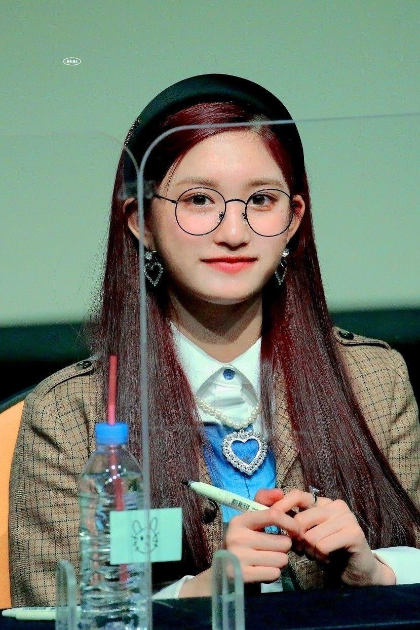 IVE LEESEO1