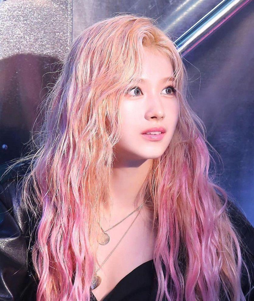 TWICE SANA0