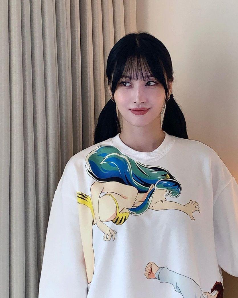 TWICE MOMO0