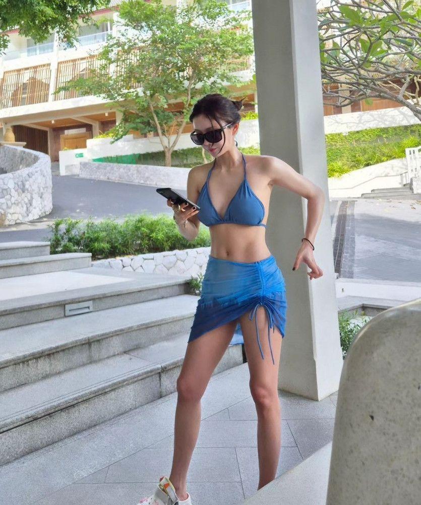 그룹 레인보우 출신 조현영 비키니0