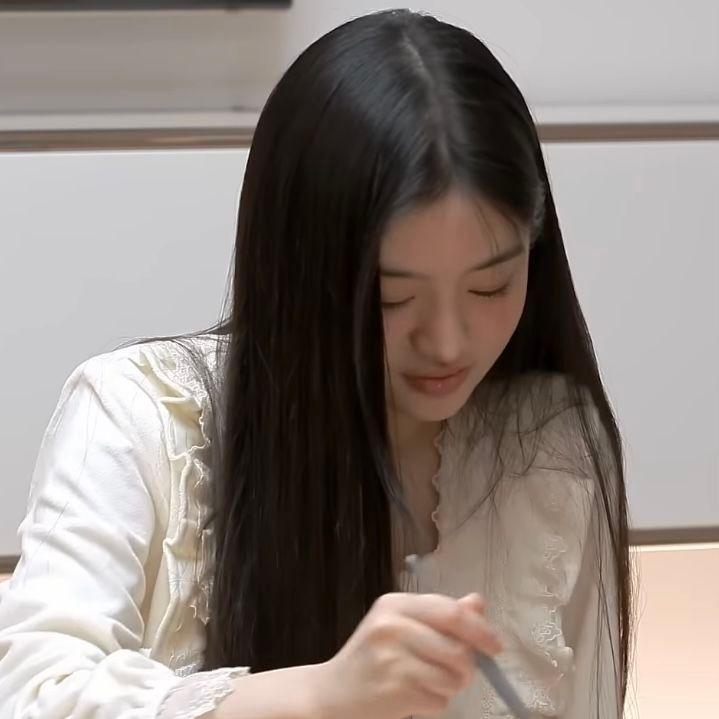 ILLIT 민주0