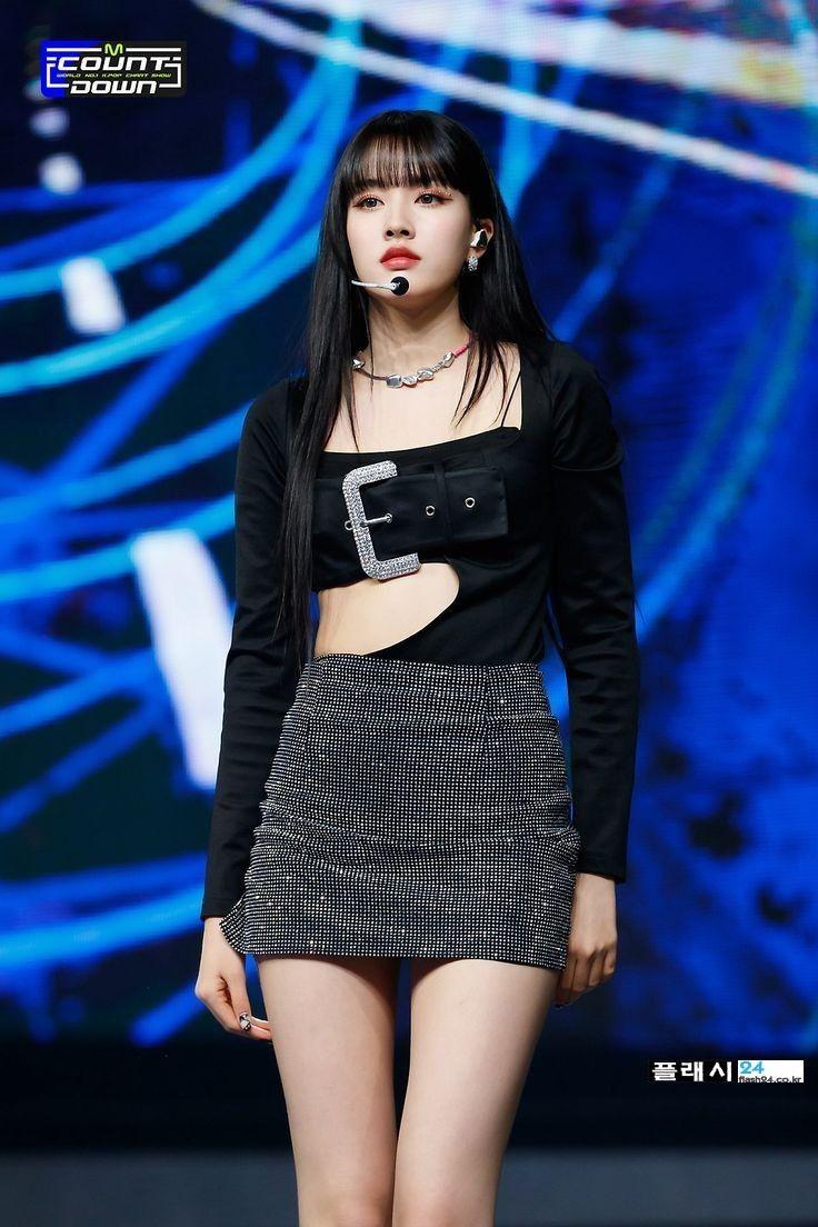 스테이씨 윤0