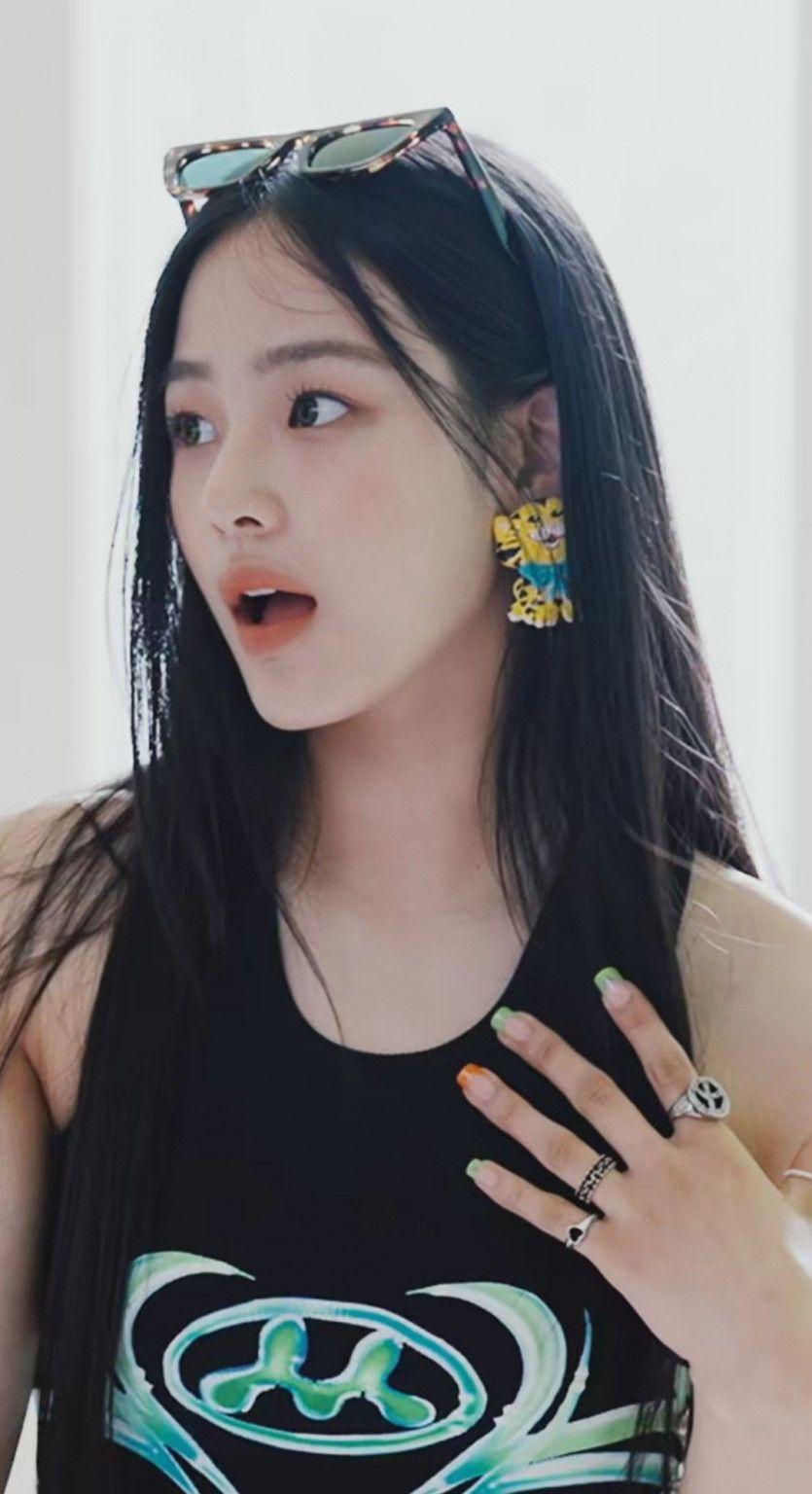 NewJeans Minji0