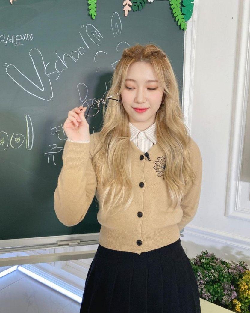 브이스쿨 학생 로켓펀치4