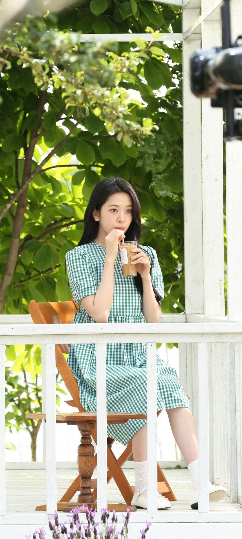 안유진3