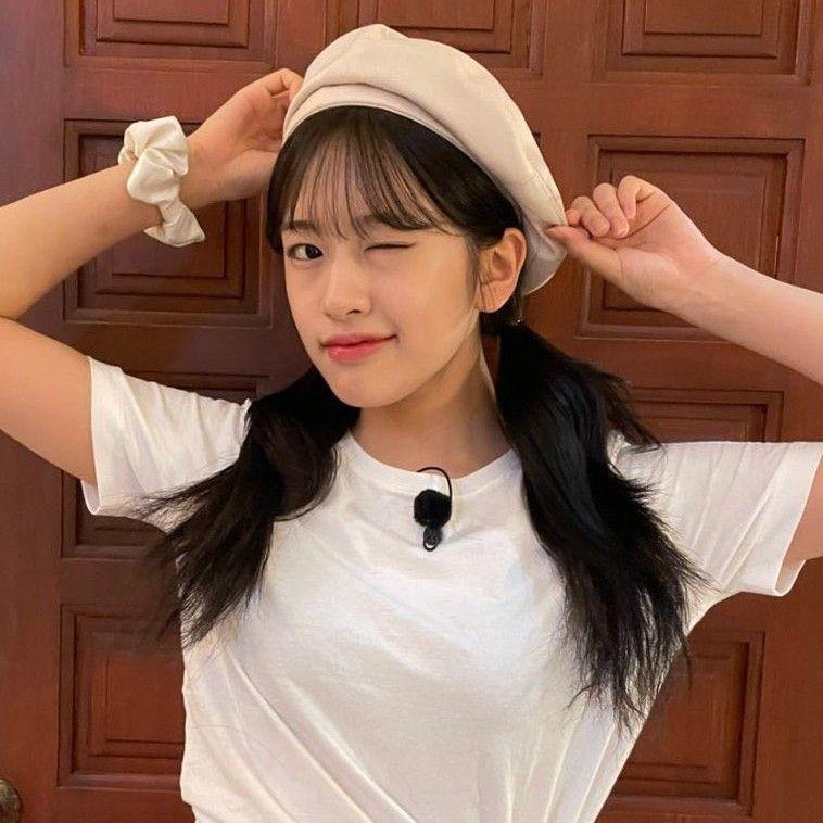 IVE YUJIN0