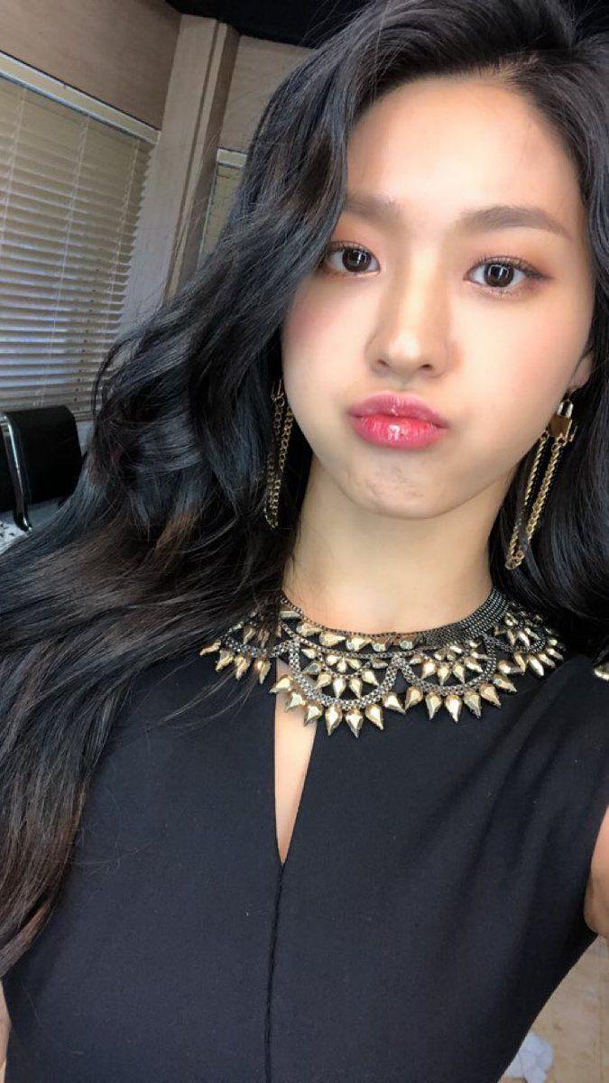 설현1