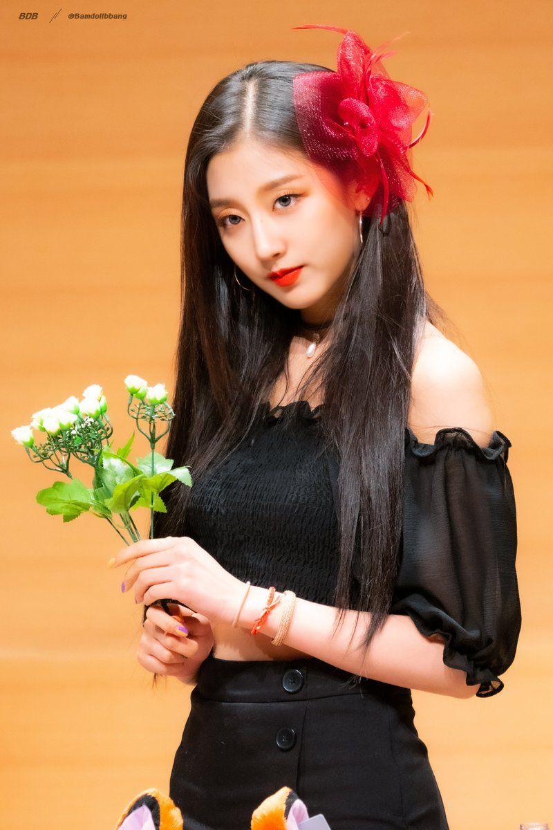 러블리즈 막냉이 정예인4