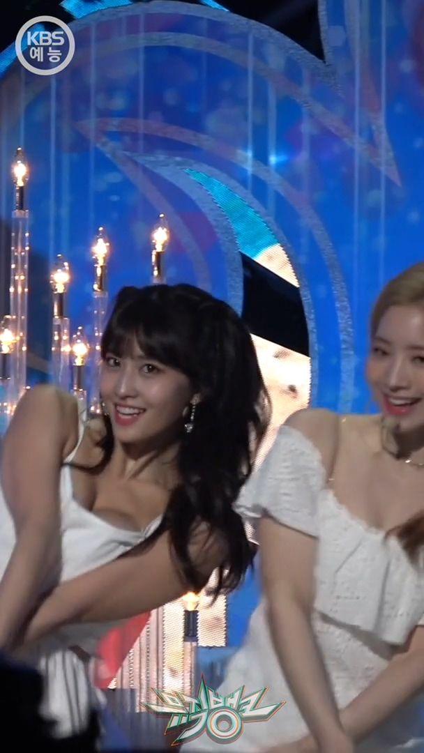 모모눈나 실한 멜론 두개2
