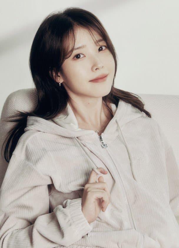 아이유 뉴발란스0