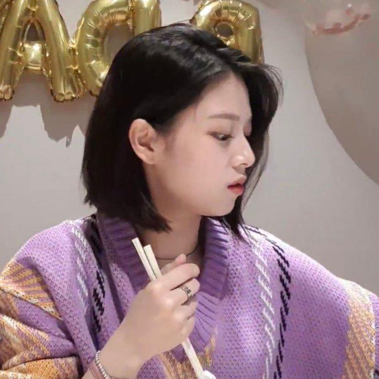 19년11월 1일 트와이스 정연 옆모습1