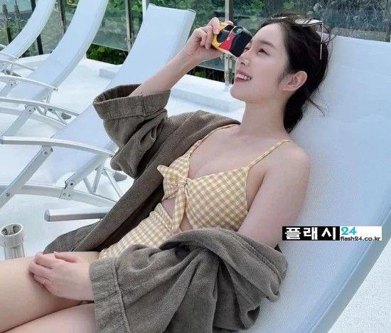윤채경0
