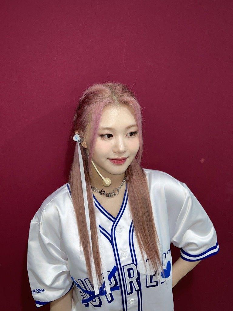 PURPLE KISS PARK SU JIN  swan0