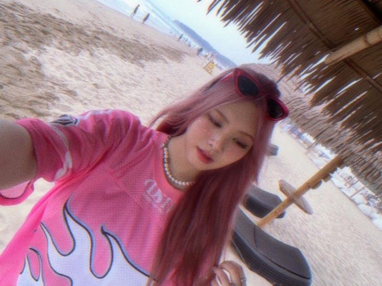 PURPLE KISS PARK SU JIN  swan1