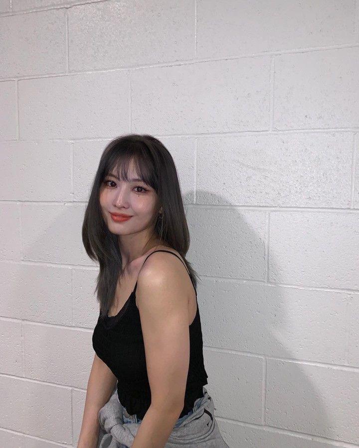 TWICE MOMO0