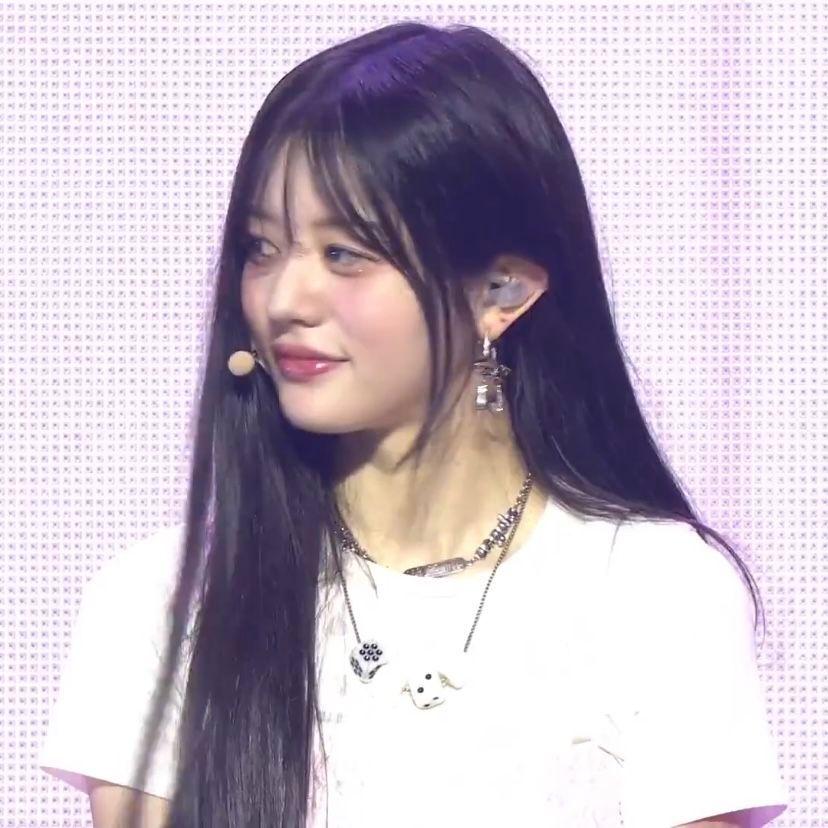 ILLIT 민주1