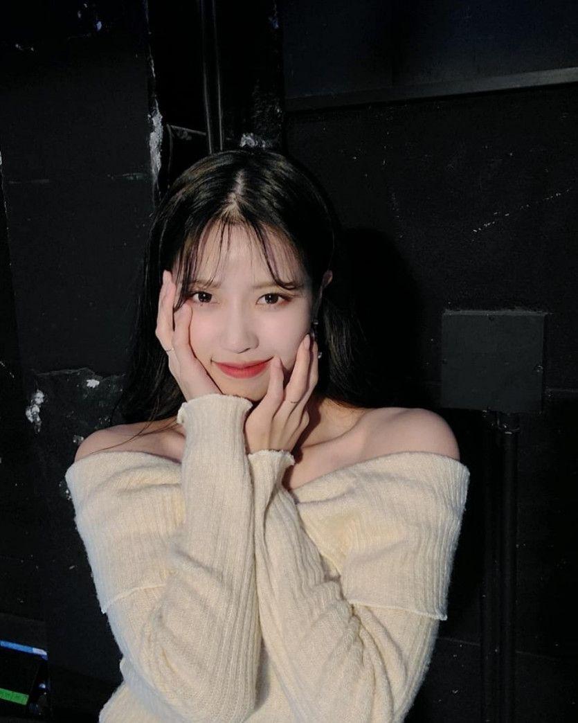 미주 인스타_앞머리와 어깨3