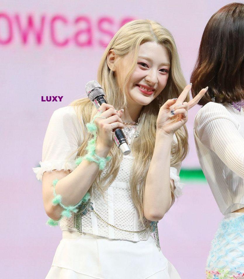 STAYC SIEUN2