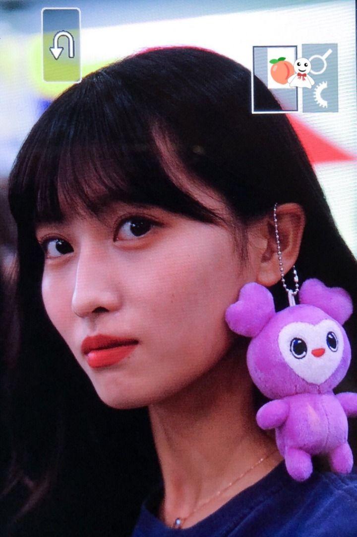 귀에 인형 달고다니는 모모 쯔위1