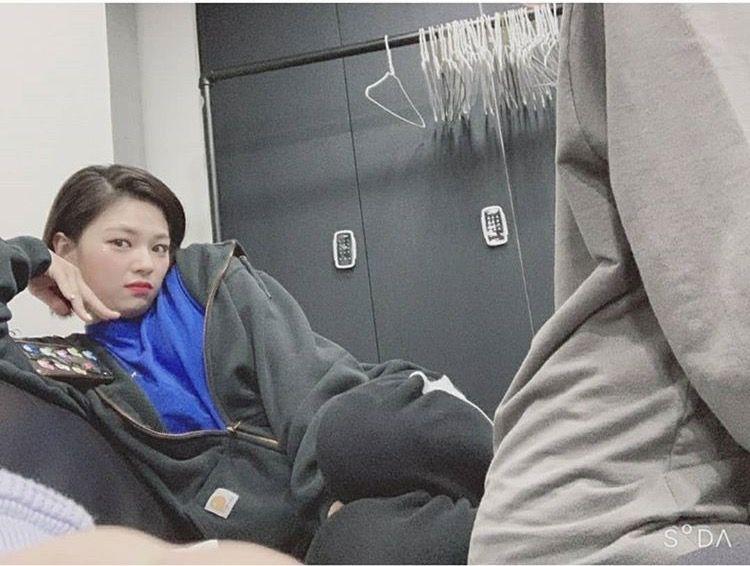 정여니가 셀카 신상 안올려서 모모가 대신 올린 정연스타그램0