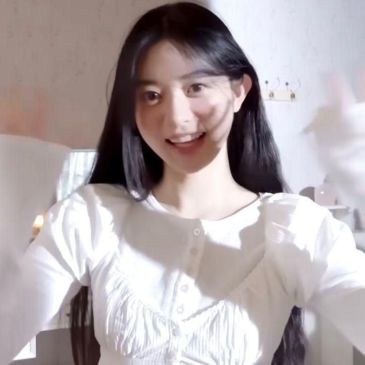 ILLIT 민주2