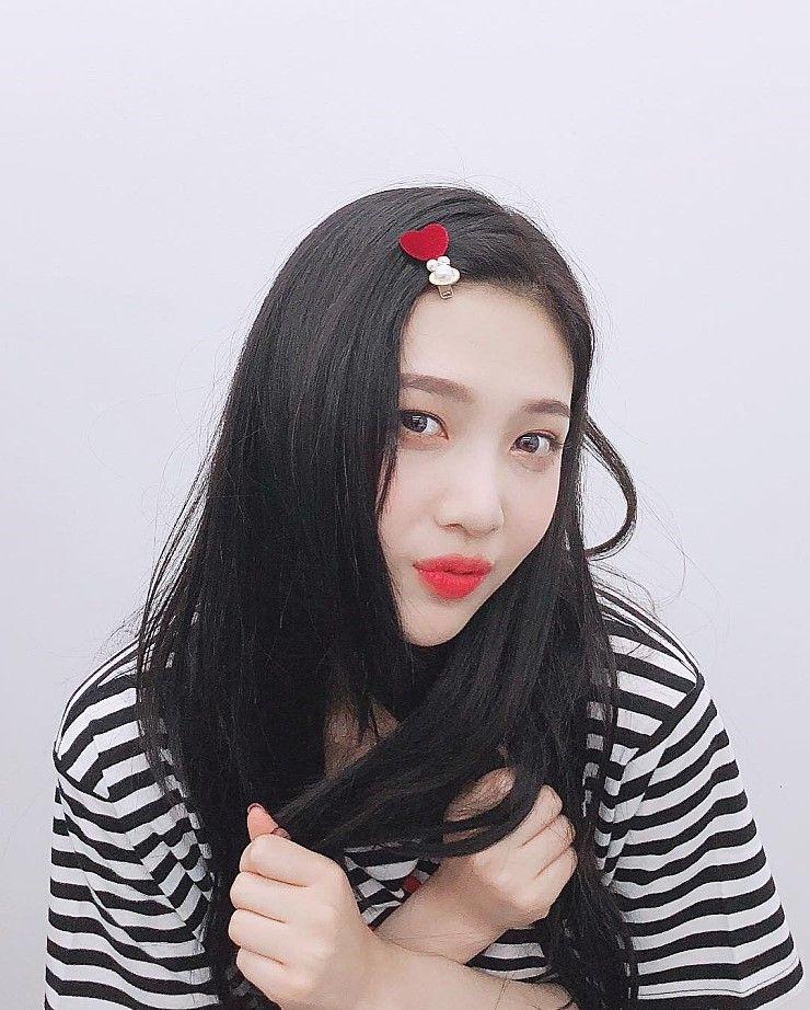 새로산 머리핀 자랑하는 둥둥이1