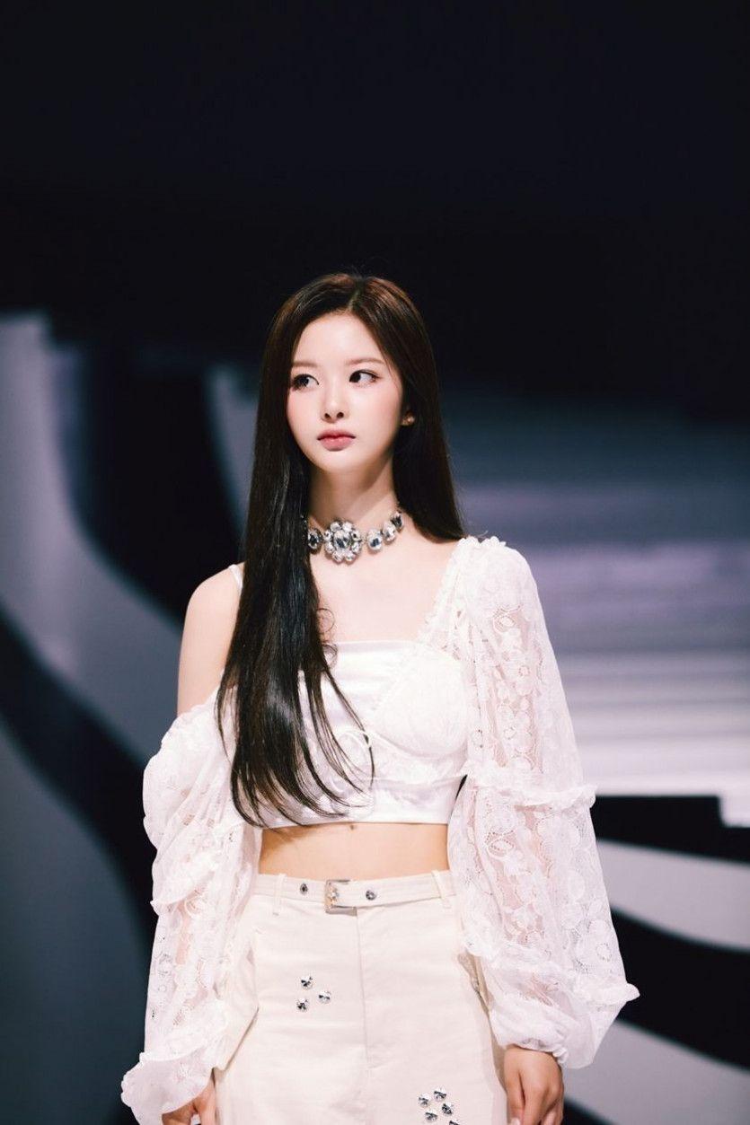 NMIXX Sullyoon1