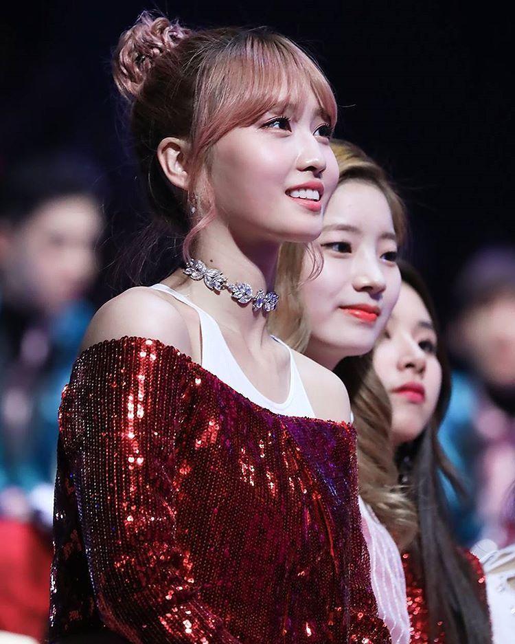TWICE MOMO0