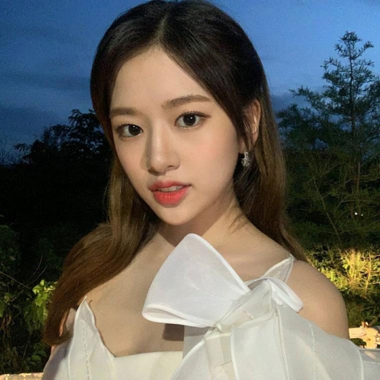 드레스 안유진1
