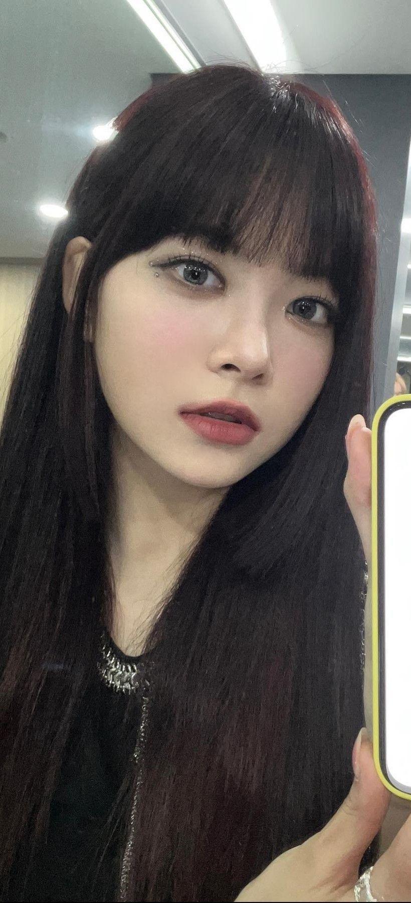 LE SSERAFIM YUNJIN1