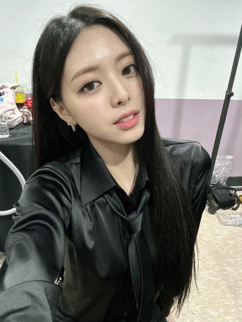 ITZY YUNA1