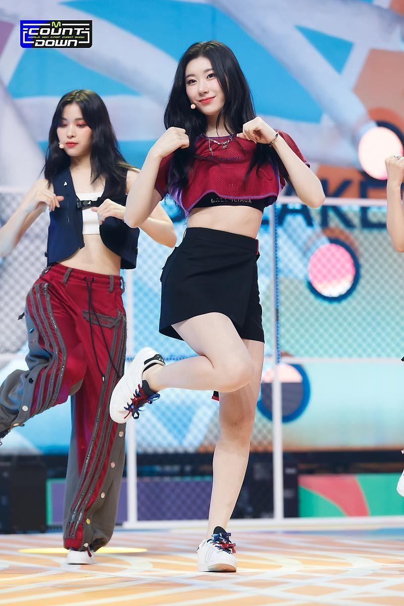 ITZY Chaeryeong3