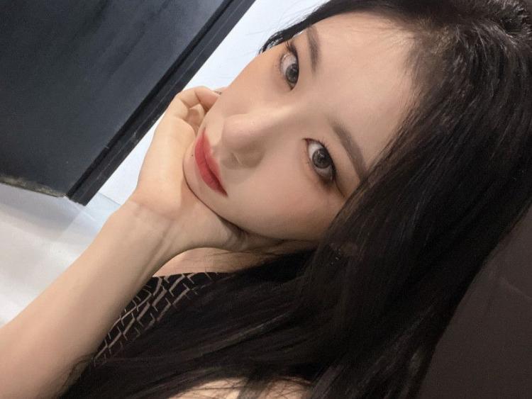 ITZY 채령1