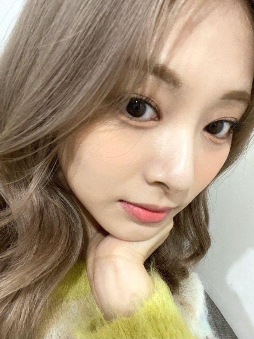TWICE TZUYU1