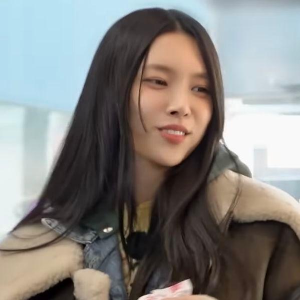 ILLIT 윤아2