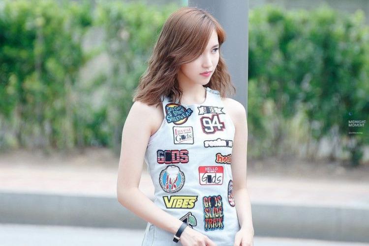 TWICE MINA1