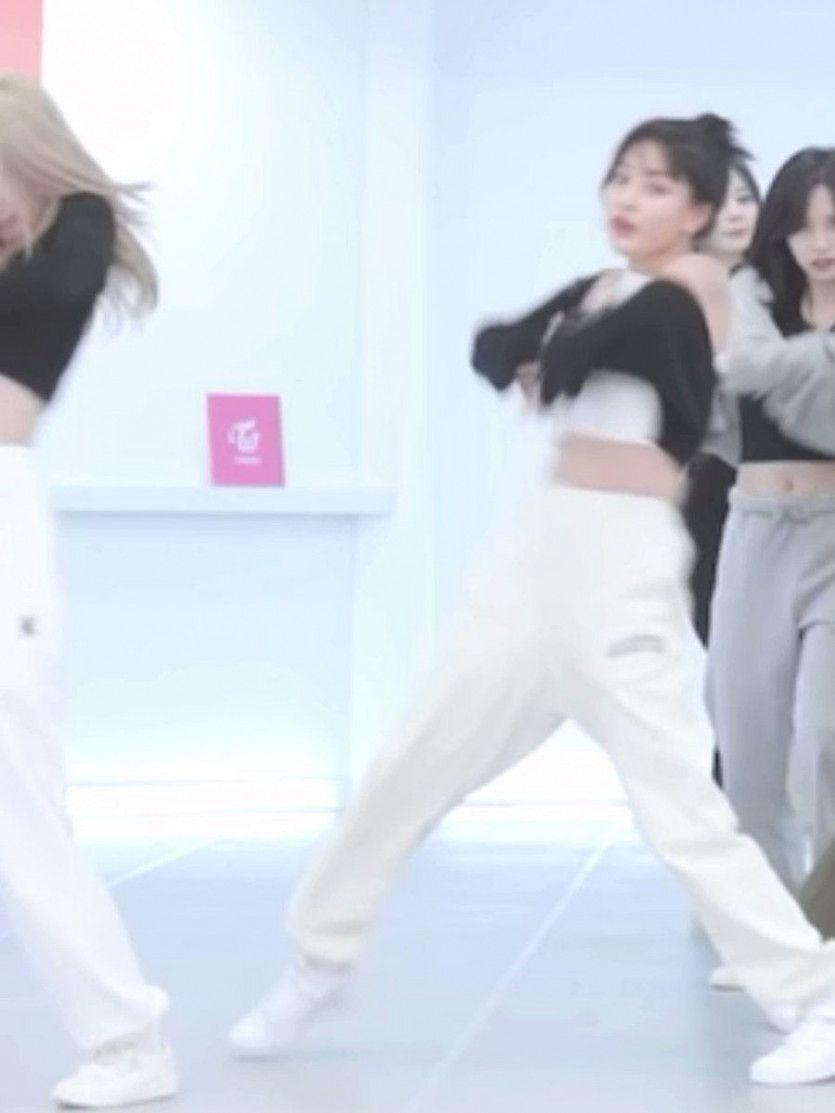 TWICE JIHYO0