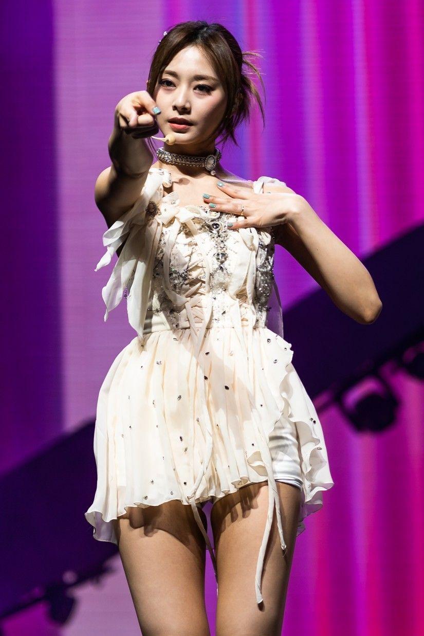 TWICE Tzuyu1