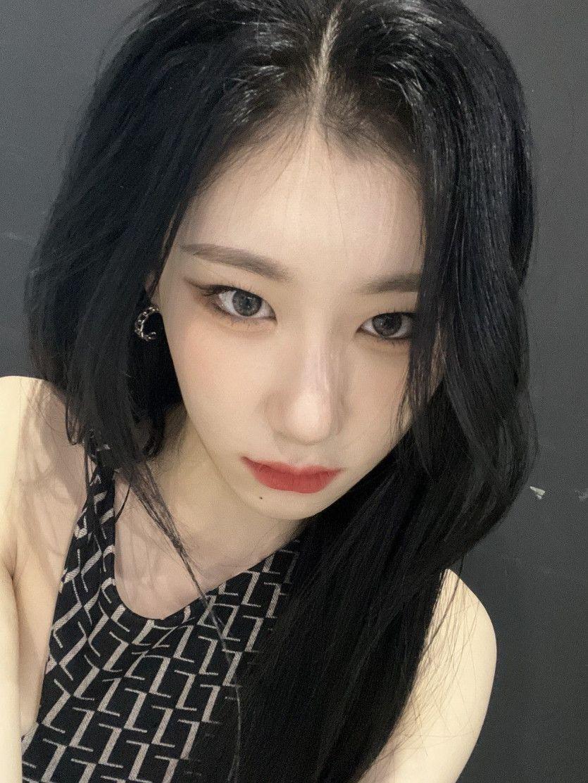 ITZY 채령1
