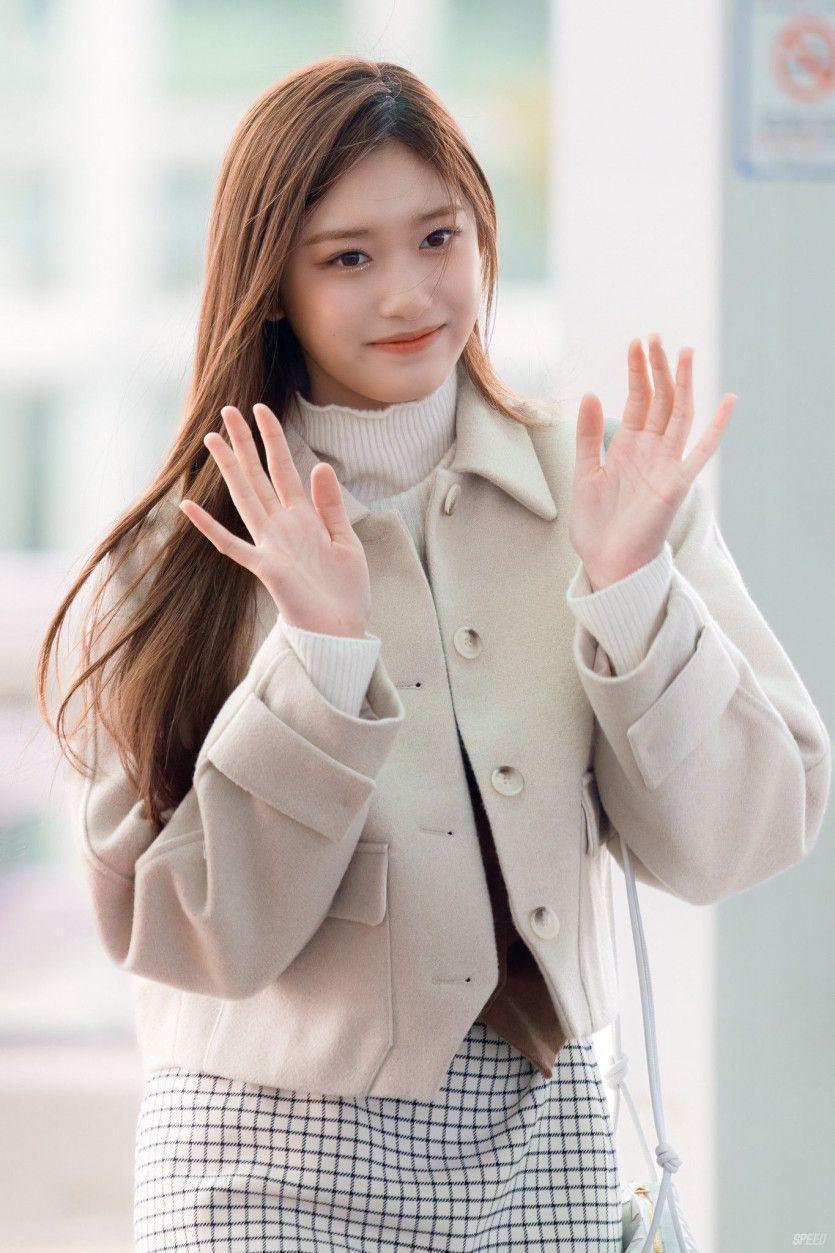 IVE LEESEO0