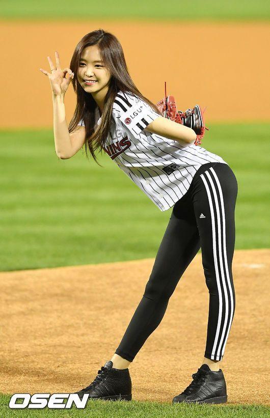 손나은2