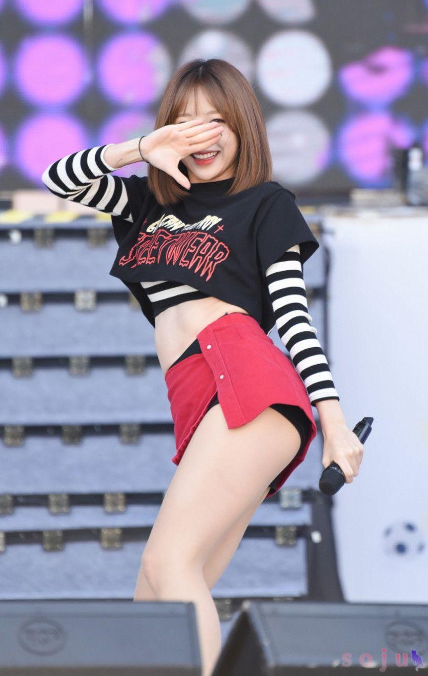 치마가 무용지물인 야놀자 누나 ㄷㄷㄷ2