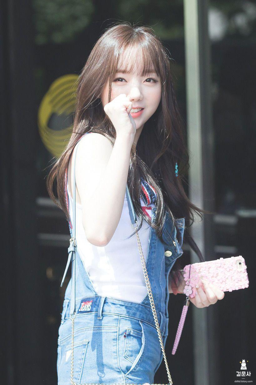 출근하는 러블리즈 케이0