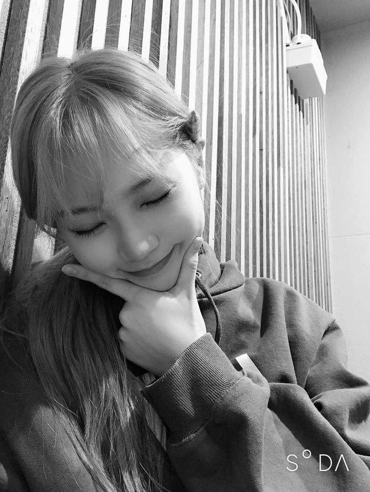 LE SSERAFIM 채원0