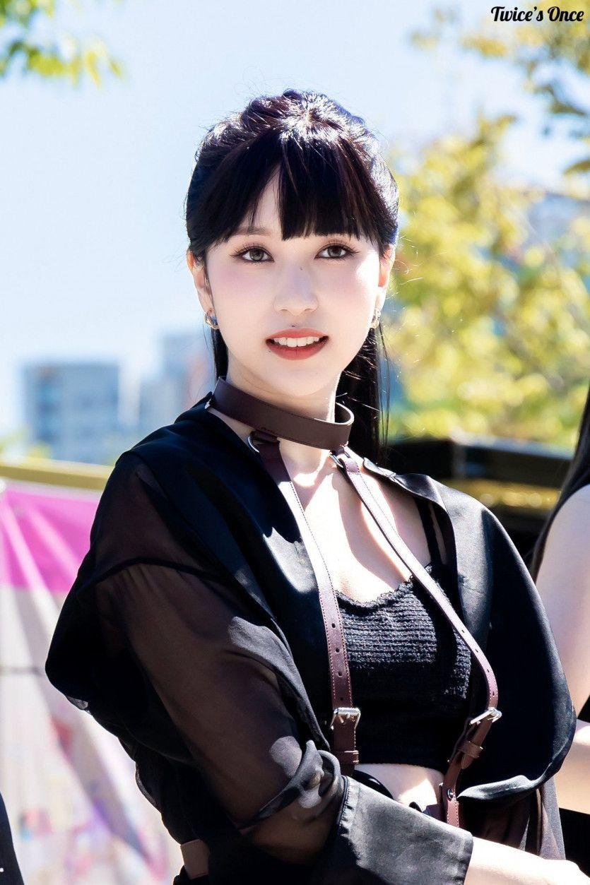TWICE Mina1