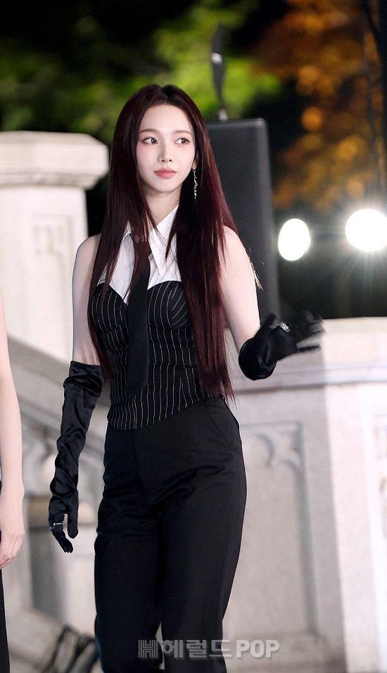 에스파 카리나4