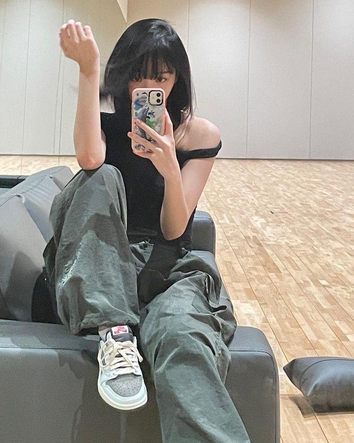 LE SSERAFIM CHAEWON0