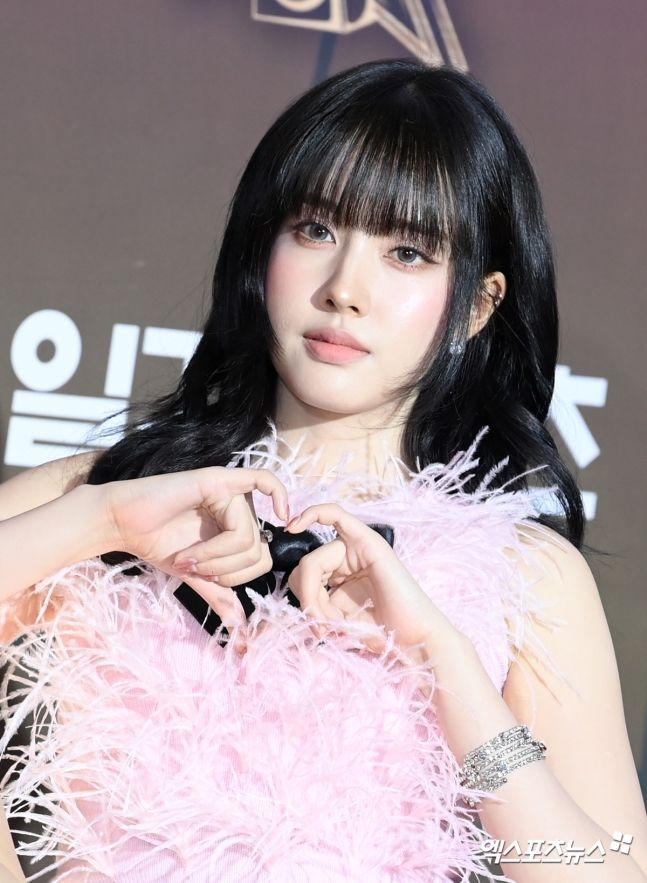 스테이씨 윤1